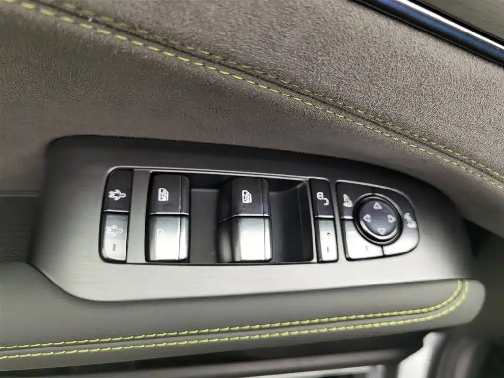 BYD (BYD Auto) Song L EV 2025 602km AWD Intelligent Driving Edition 2025 - thumbnail 9