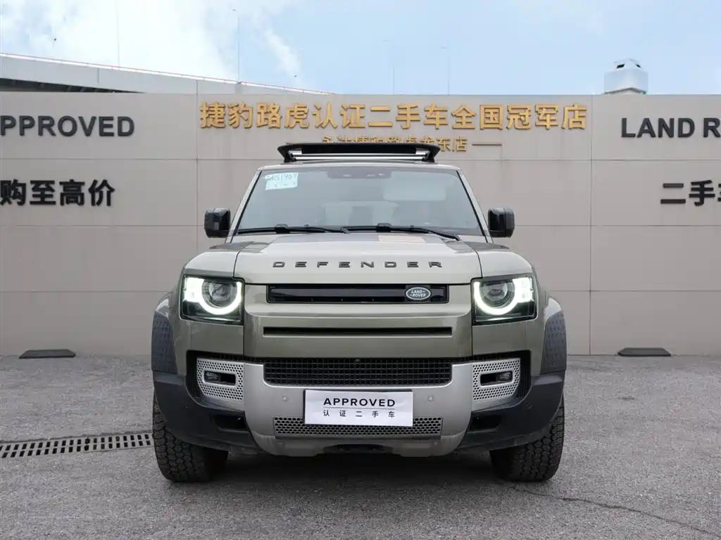 Land Rover Land Rover Defender 2024 110 3.0T P400 Dark Edition 2025 - thumbnail 2