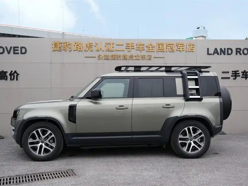 Land Rover Land Rover Defender 2024 110 3.0T P400 Dark Edition 2025 - thumbnail 7