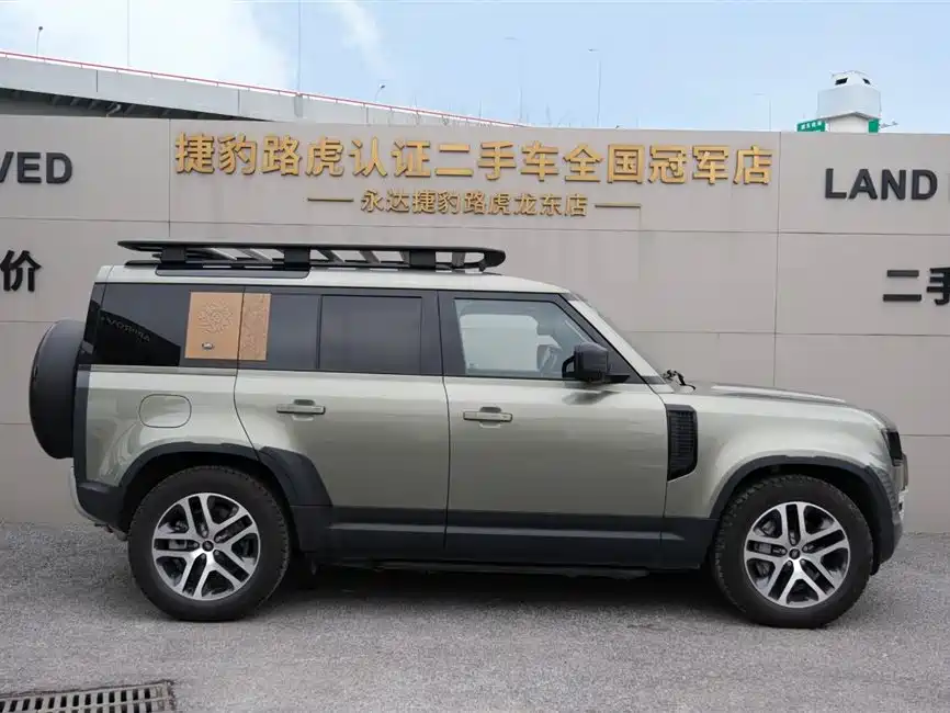 Land Rover Land Rover Defender 2024 110 3.0T P400 Dark Edition 2025 - thumbnail 9