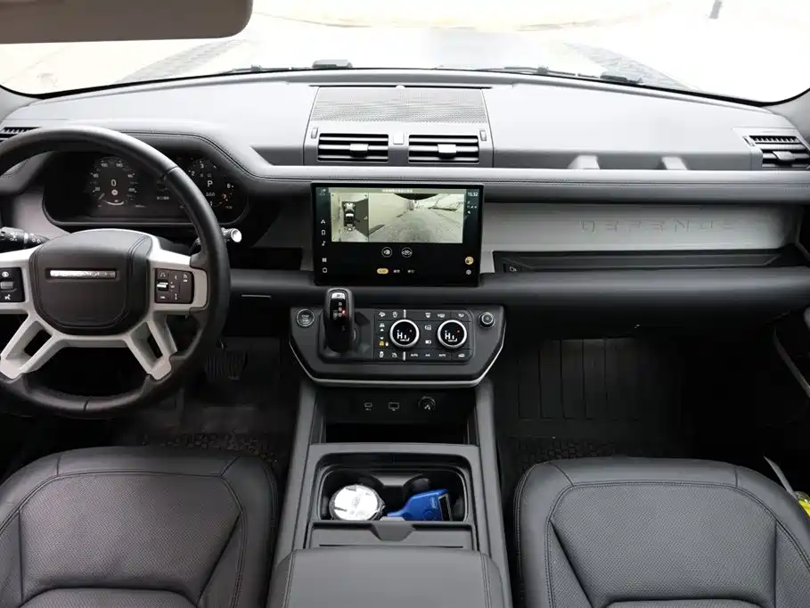 Land Rover Land Rover Defender 2024 110 3.0T P400 Dark Edition 2025 - thumbnail 11
