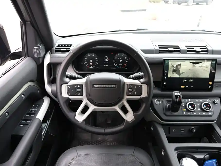 Land Rover Land Rover Defender 2024 110 3.0T P400 Dark Edition 2025 - thumbnail 16