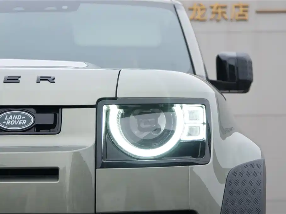 Land Rover Land Rover Defender 2024 110 3.0T P400 Dark Edition 2025 - thumbnail 26