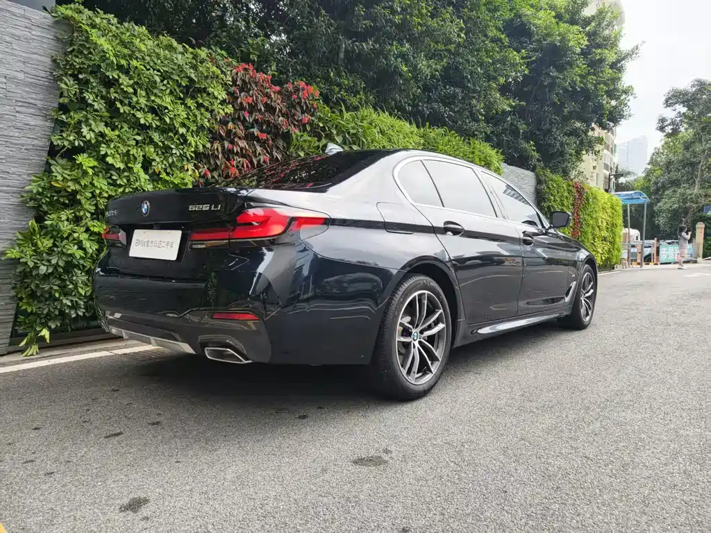 BMW BMW 5 Series 2022 525Li M Sport Package 2022 - thumbnail 4