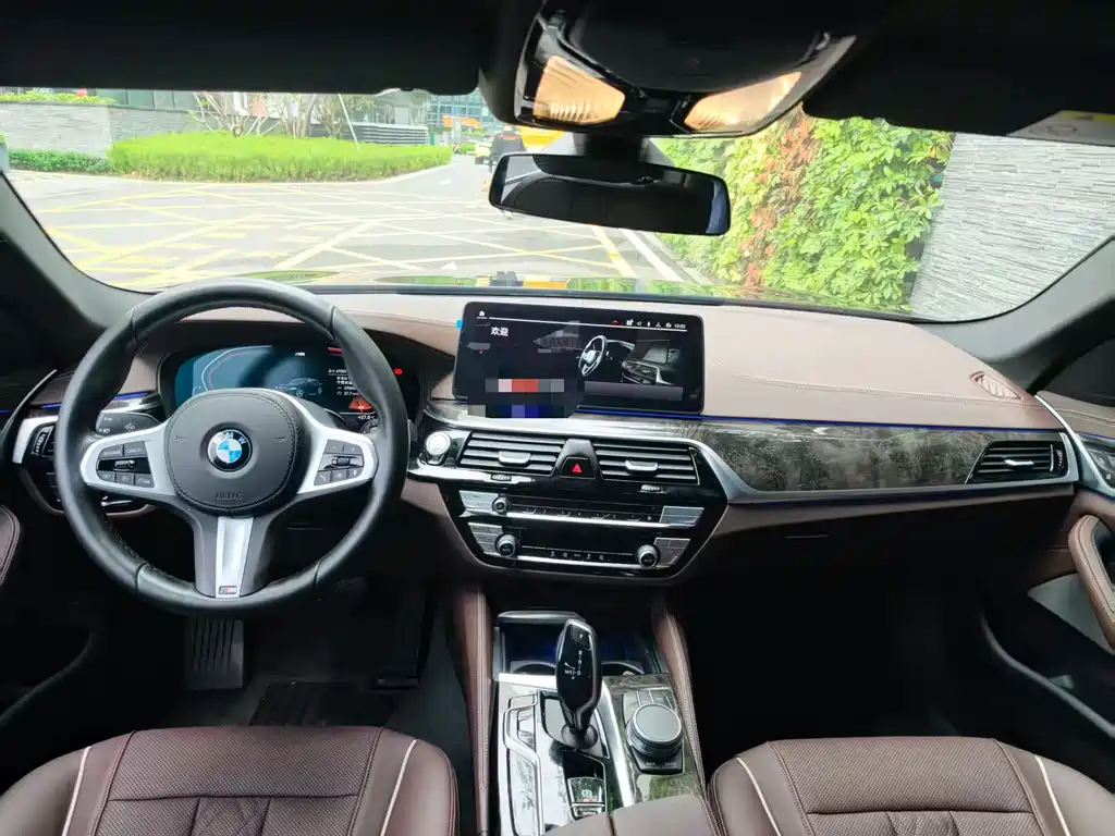 BMW BMW 5 Series 2022 525Li M Sport Package 2022 - thumbnail 8