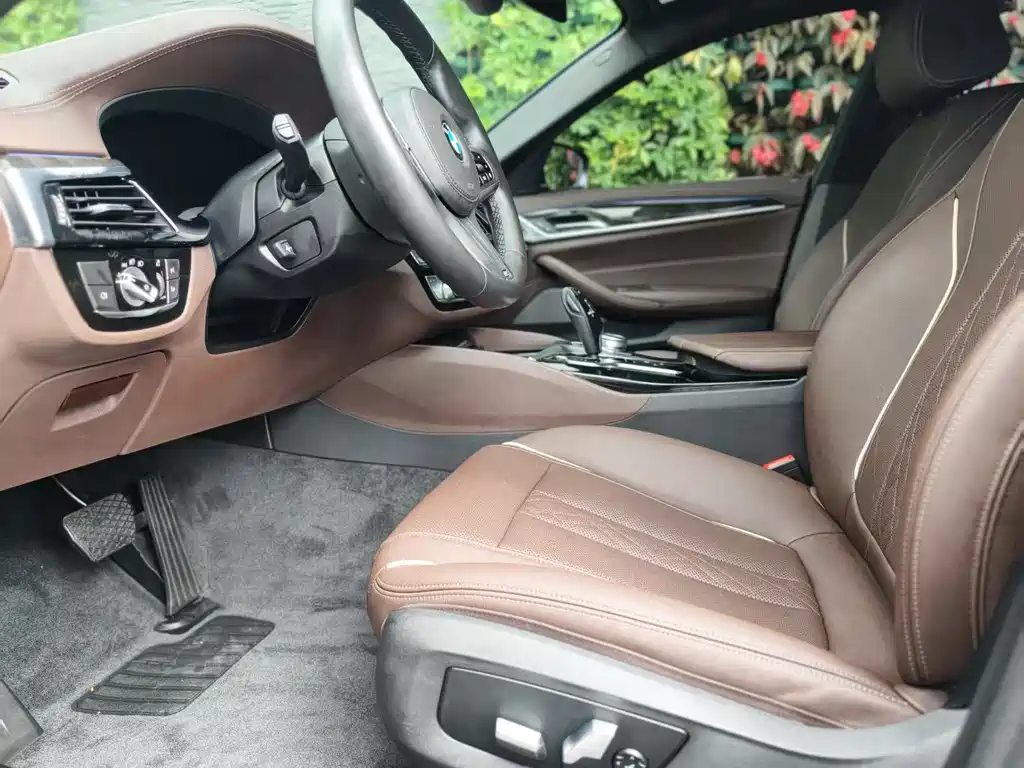 BMW BMW 5 Series 2022 525Li M Sport Package 2022 - thumbnail 9