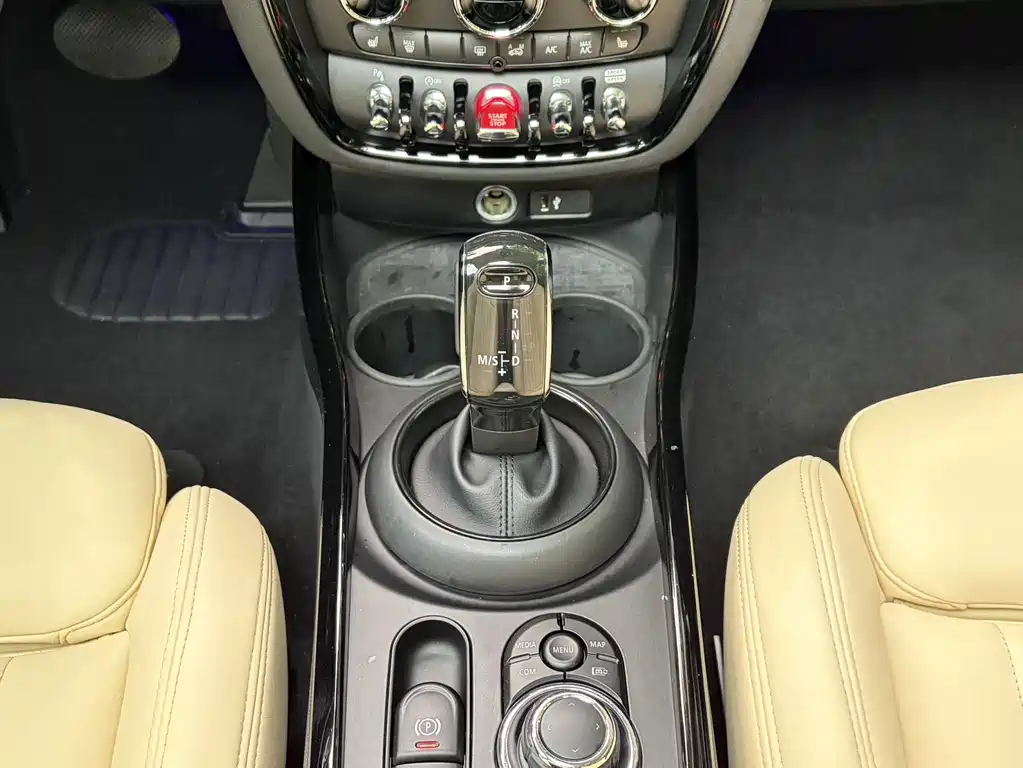 MINI MINI CLUBMAN 2023 1.5T COOPER Classic 2022 - thumbnail 13