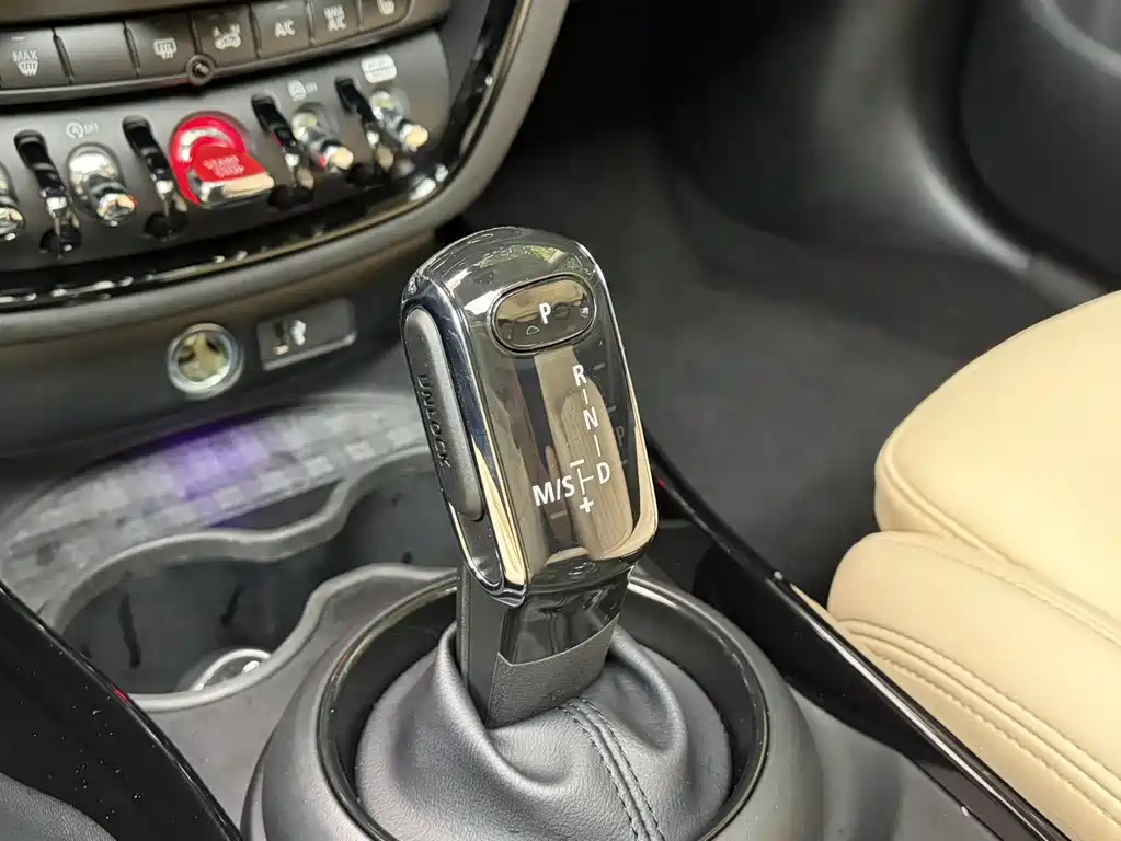 MINI MINI CLUBMAN 2023 1.5T COOPER Classic 2022 - thumbnail 14
