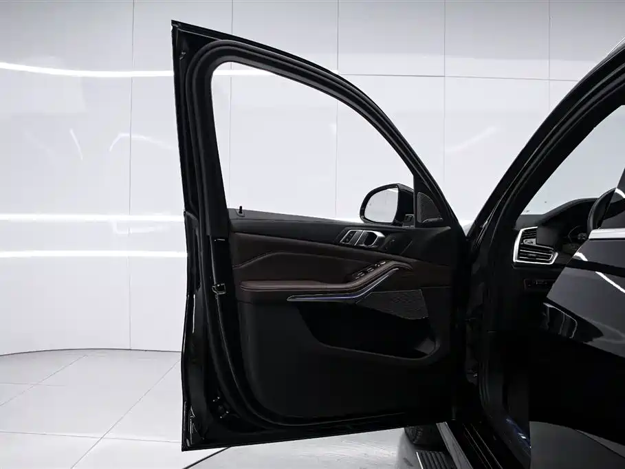 BMW BMW X5 xDrive 40Li M Sport Package 2022 Model Year 2023 - thumbnail 10