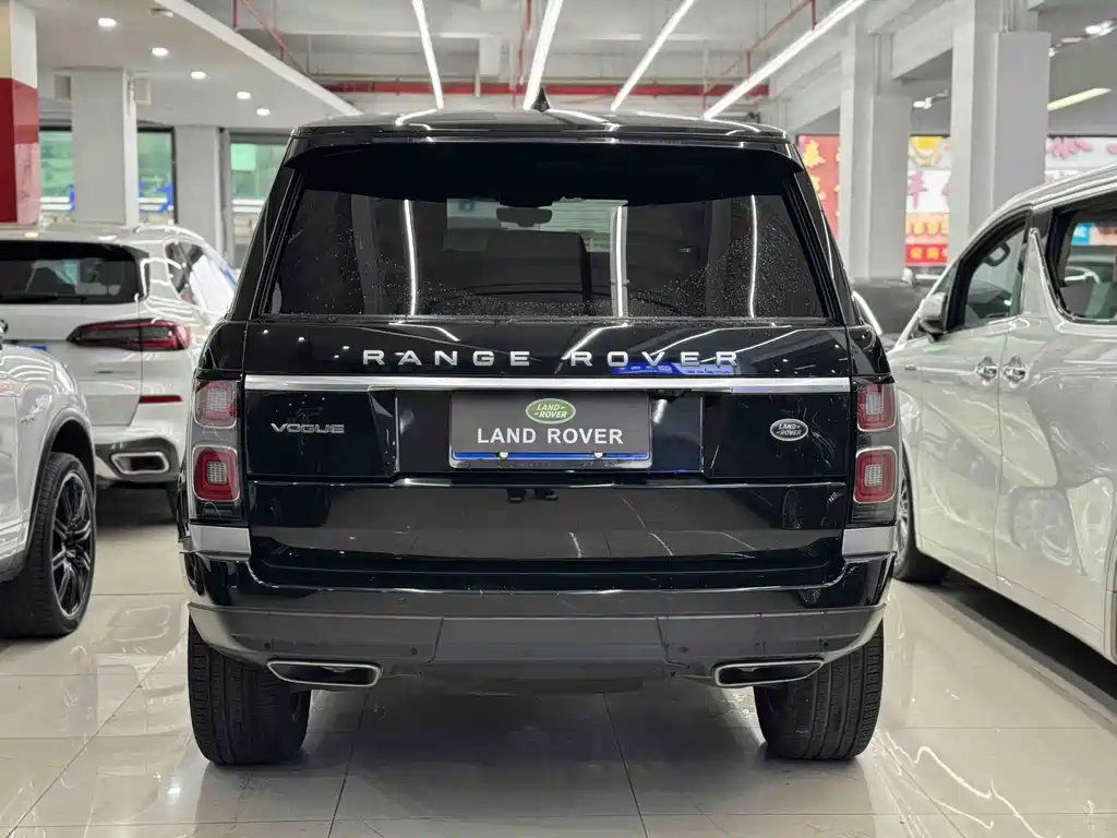 Land Rover Range Rover 2021 3.0 L6 Heritage Edition 2021 - thumbnail 4