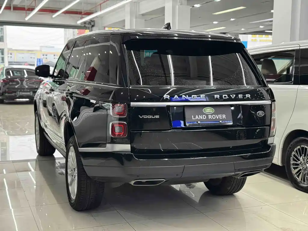Land Rover Range Rover 2021 3.0 L6 Heritage Edition 2021 - thumbnail 6
