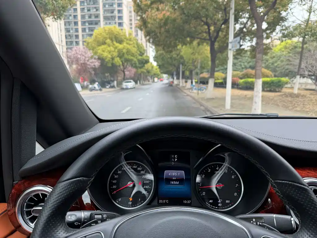 Mercedes-Benz Mercedes-Benz V-Class 2022 V 260 L Long Wheelbase Luxury Edition 2024 - thumbnail 8