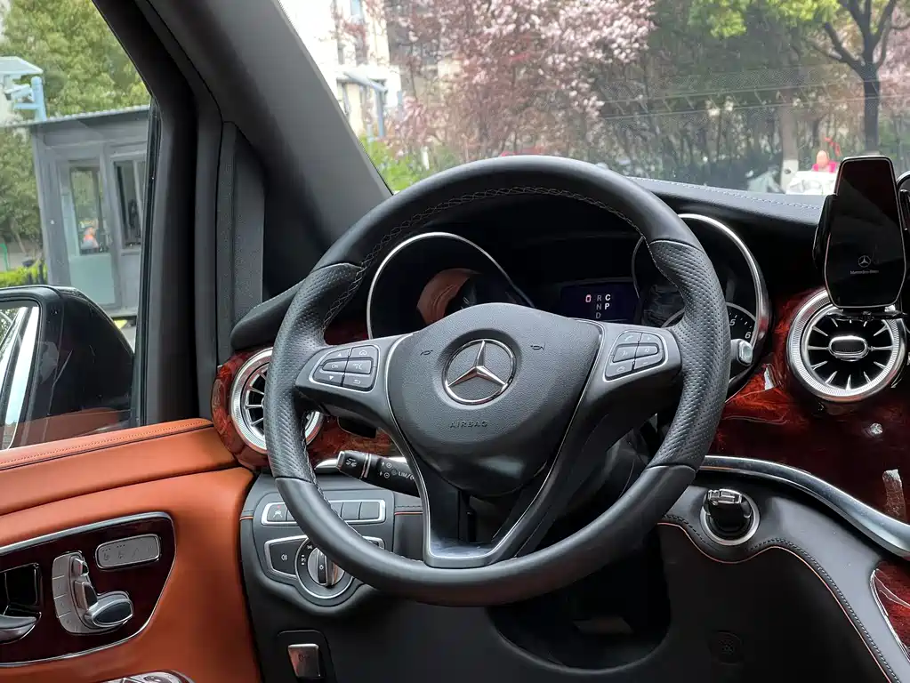 Mercedes-Benz Mercedes-Benz V-Class 2022 V 260 L Long Wheelbase Luxury Edition 2024 - thumbnail 12