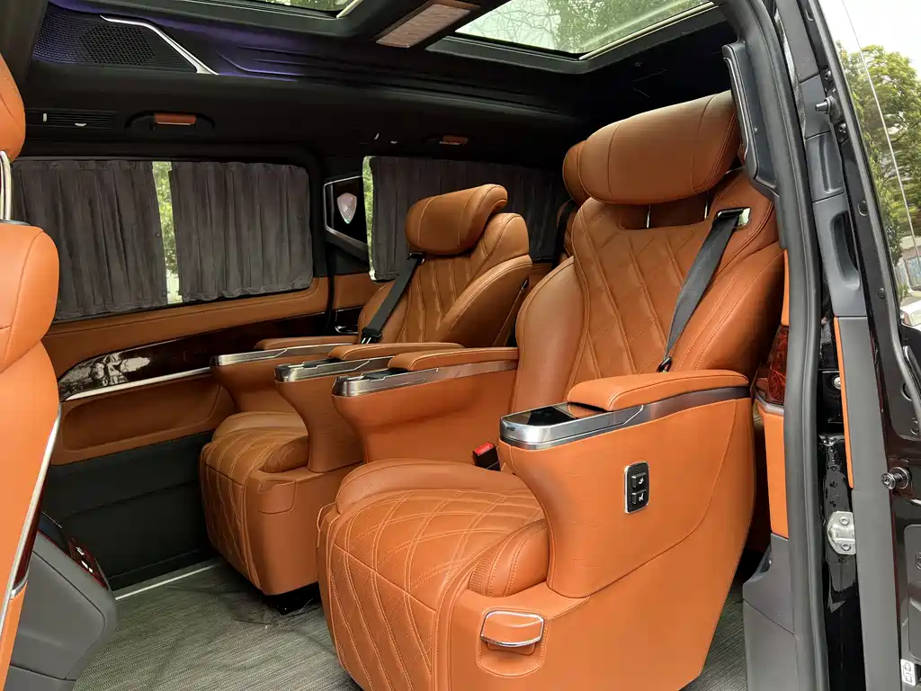 Mercedes-Benz Mercedes-Benz V-Class 2022 V 260 L Long Wheelbase Luxury Edition 2024 - thumbnail 16