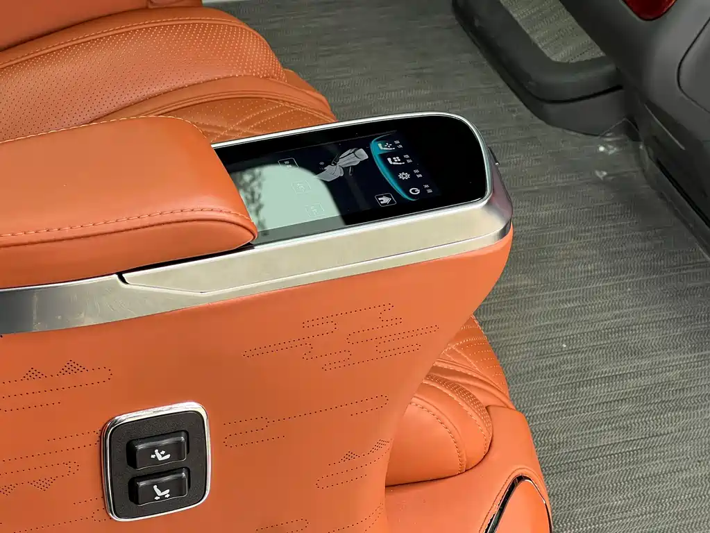 Mercedes-Benz Mercedes-Benz V-Class 2022 V 260 L Long Wheelbase Luxury Edition 2024 - thumbnail 19