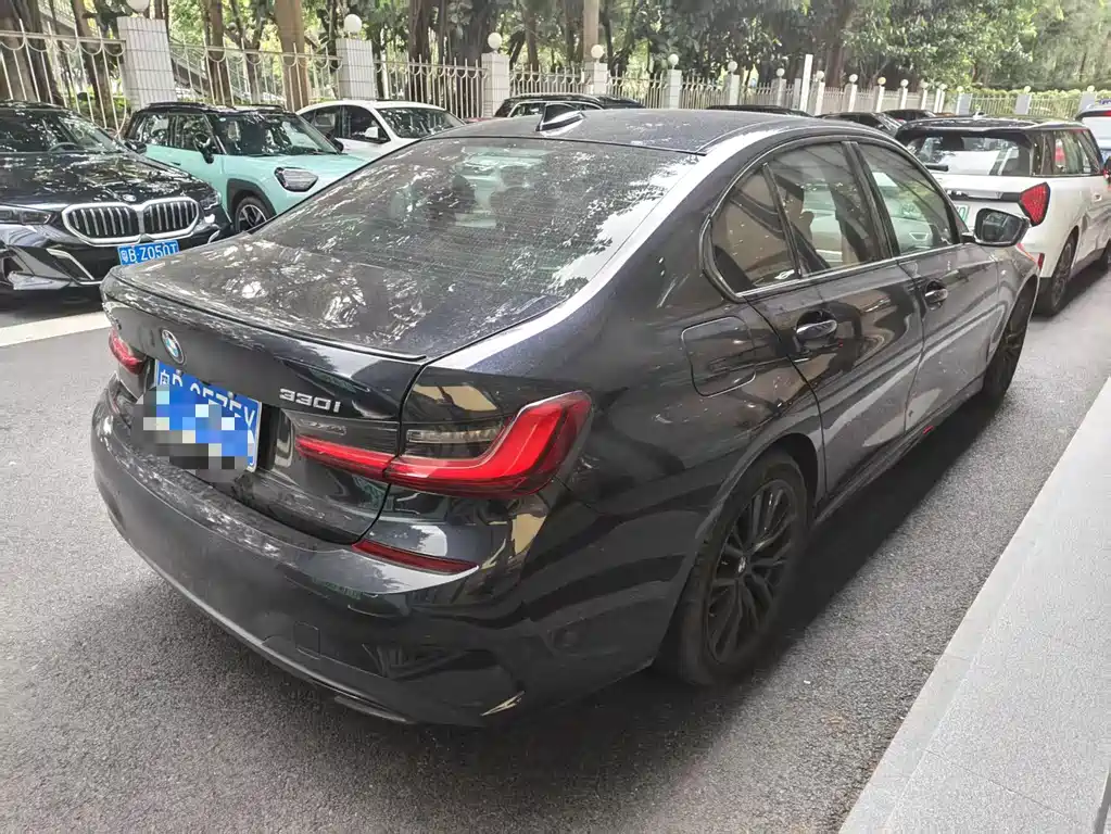 BMW BMW 3 Series 2022 330i M Sport Shadow Night Package 2022 - thumbnail 10