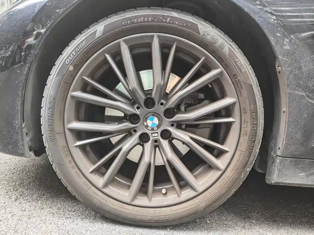 BMW BMW 3 Series 2022 330i M Sport Shadow Night Package 2022 - thumbnail 11