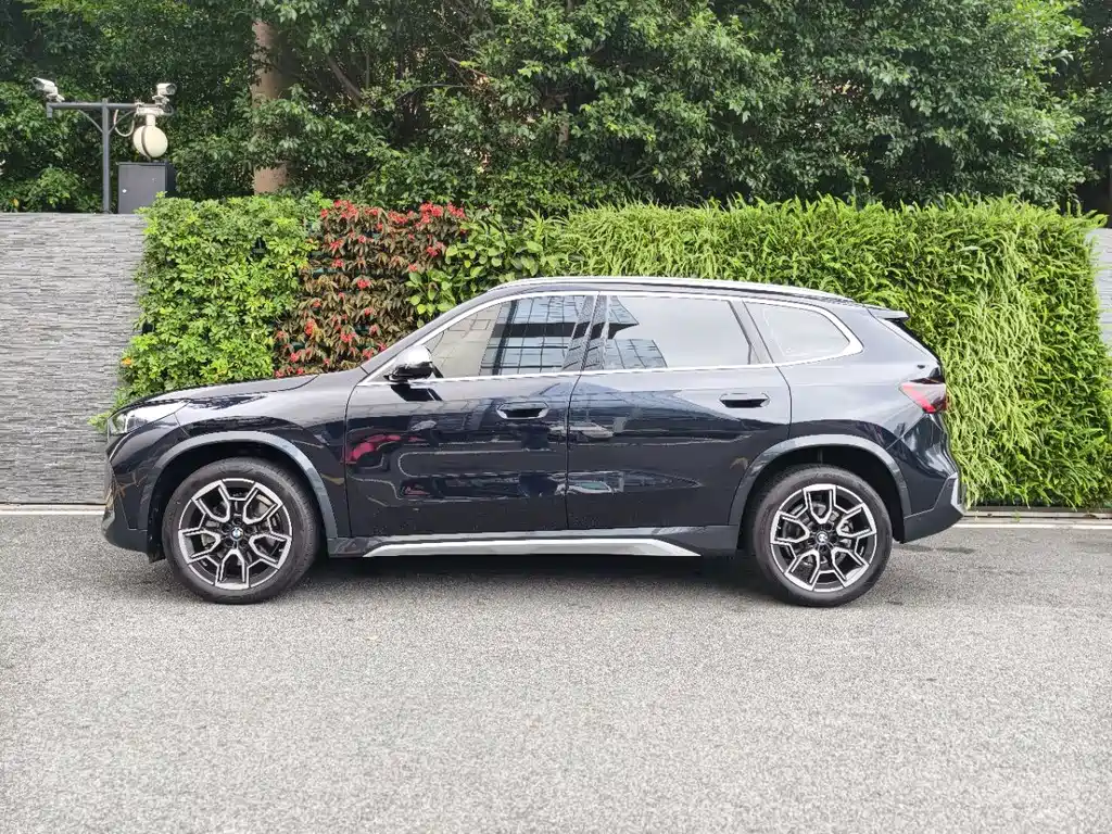 BMW BMW X1 2023 sDrive25Li X Design Package 2024 - thumbnail 3