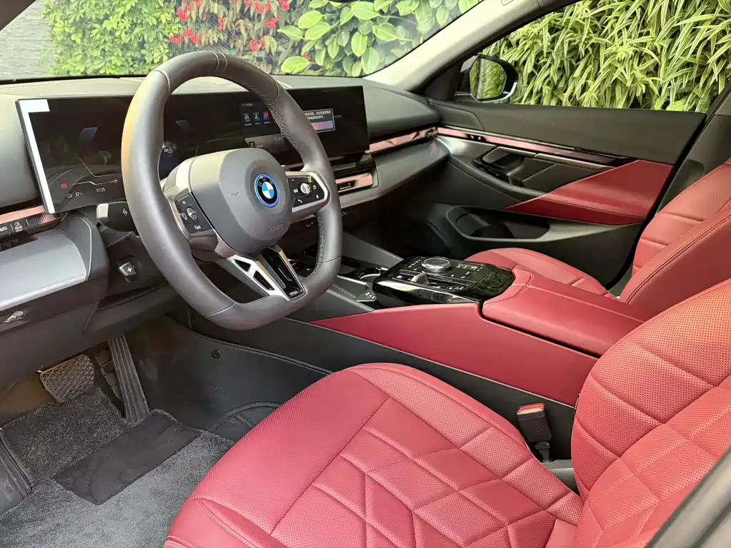 BMW BMW i5 2025 eDrive 35L M Sport Package 2026 - thumbnail 10