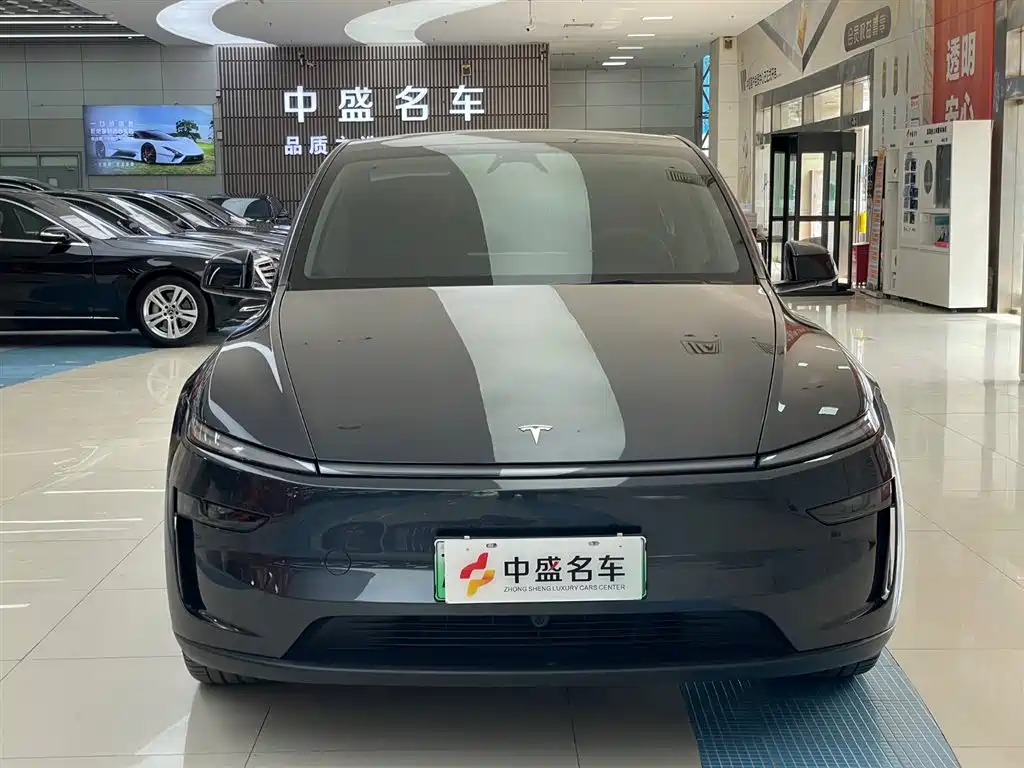 Tesla Model Y 2025 Long Range AWD First Edition 2025 - thumbnail 2