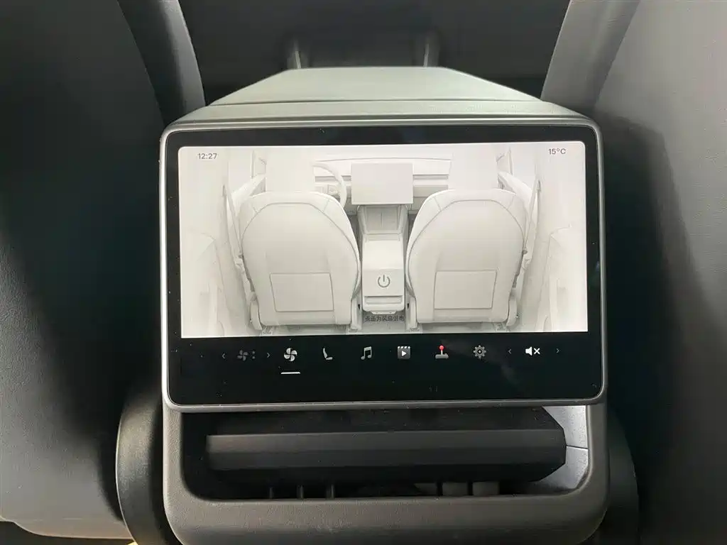 Tesla Model Y 2025 Long Range AWD First Edition 2025 - thumbnail 15