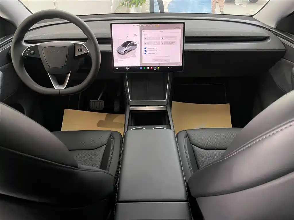 Tesla Model Y 2025 Long Range AWD First Edition 2025 - thumbnail 17