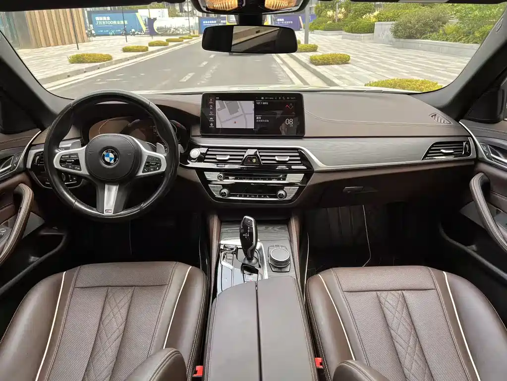 BMW BMW 5 Series 2021 530Li Leading Model M Sport Package 2021 - thumbnail 10