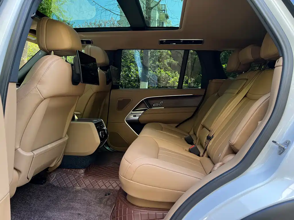 Land Rover Range Rover 2023 3.0 L6 400PS Autobiography Long Wheelbase 2023 - thumbnail 9