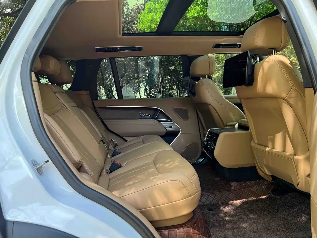 Land Rover Range Rover 2023 3.0 L6 400PS Autobiography Long Wheelbase 2023 - thumbnail 10