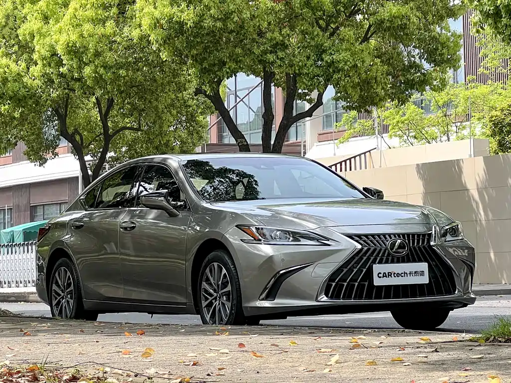 Lexus Lexus ES 2023 200 Excellent Edition 2024 - thumbnail 3