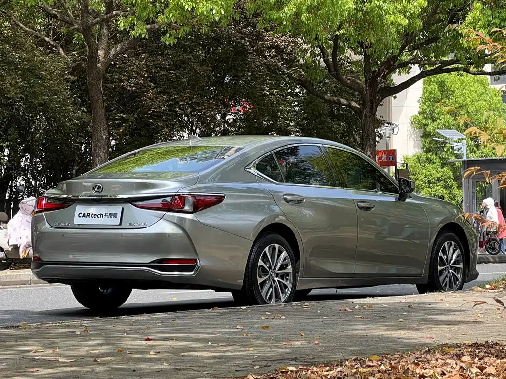 Lexus Lexus ES 2023 200 Excellent Edition 2024 - thumbnail 4