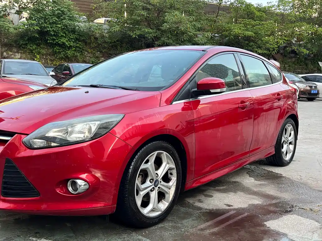 Ford Ford Focus 2012 Hatchback 2.0L Automatic Luxury Sport Edition 2014 - thumbnail 2