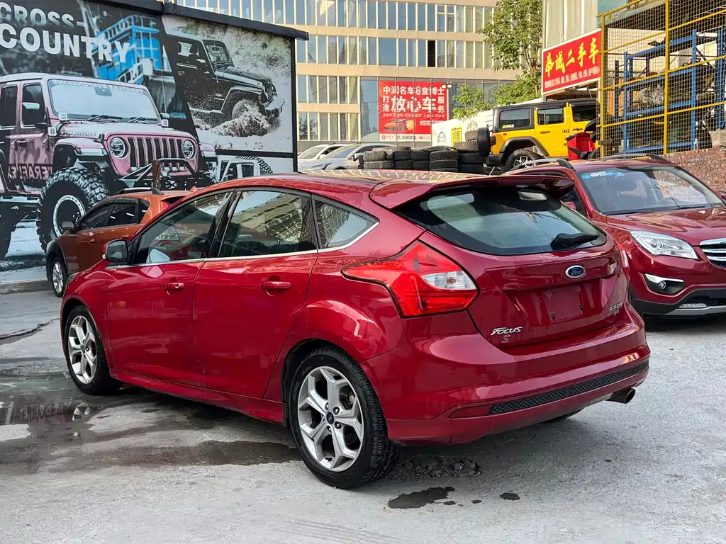 Ford Ford Focus 2012 Hatchback 2.0L Automatic Luxury Sport Edition 2014 - thumbnail 7