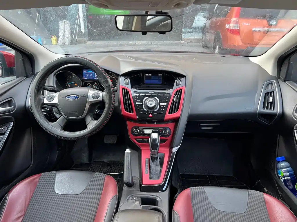 Ford Ford Focus 2012 Hatchback 2.0L Automatic Luxury Sport Edition 2014 - thumbnail 9