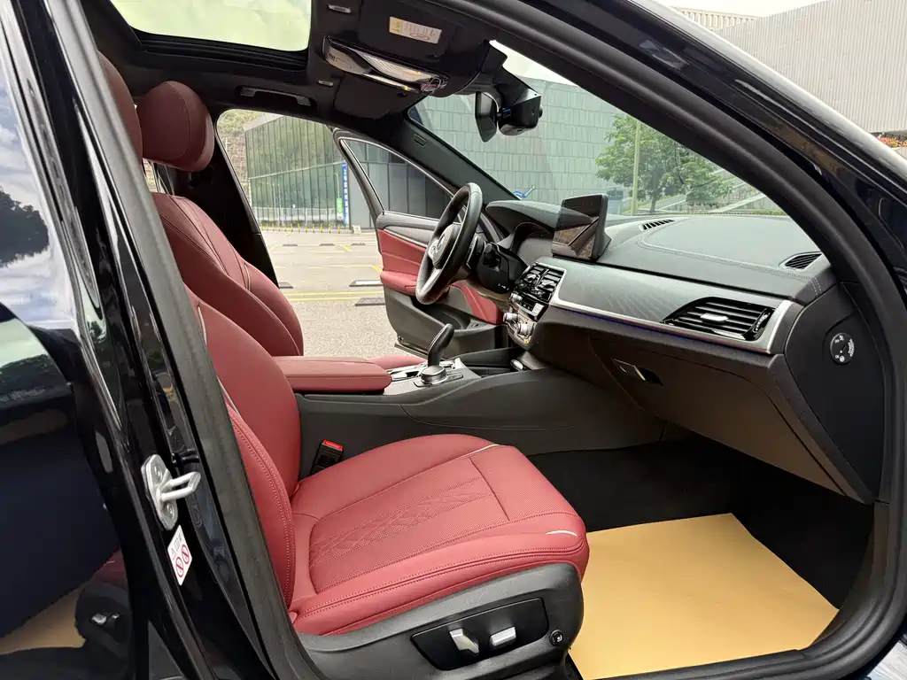 BMW BMW 5 Series 2022 Model Year Facelift 530Li Leading Type M Sport Package 2022 - thumbnail 9