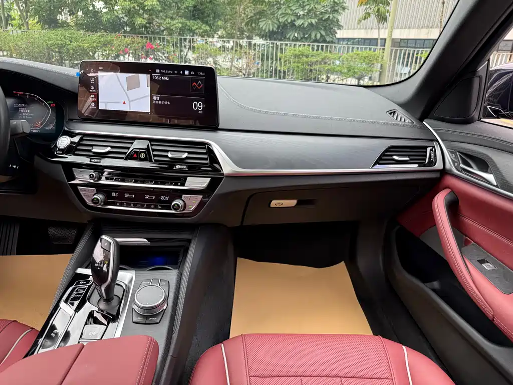 BMW BMW 5 Series 2022 Model Year Facelift 530Li Leading Type M Sport Package 2022 - thumbnail 14