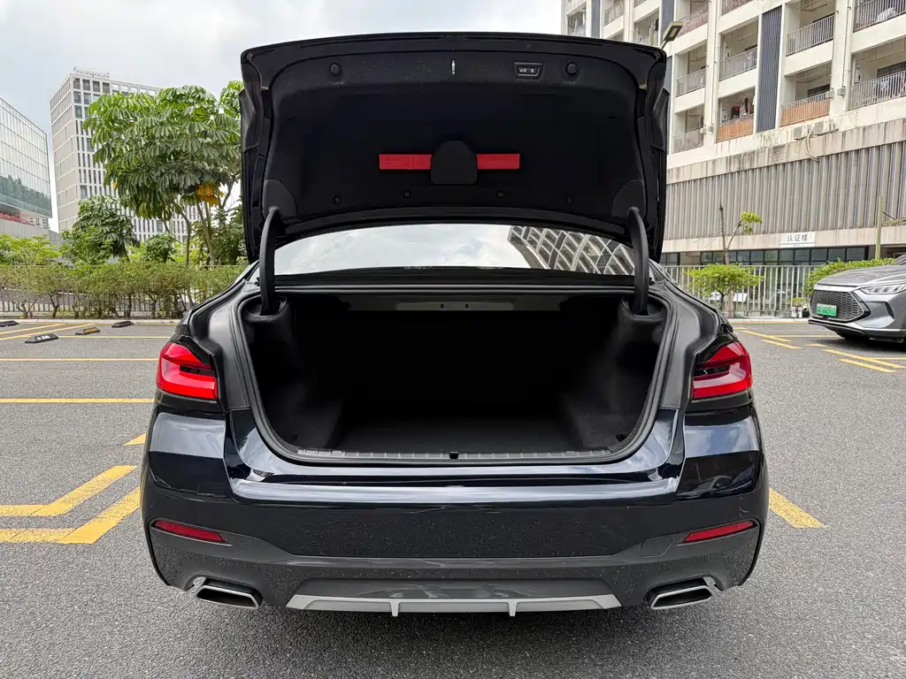 BMW BMW 5 Series 2022 Model Year Facelift 530Li Leading Type M Sport Package 2022 - thumbnail 20