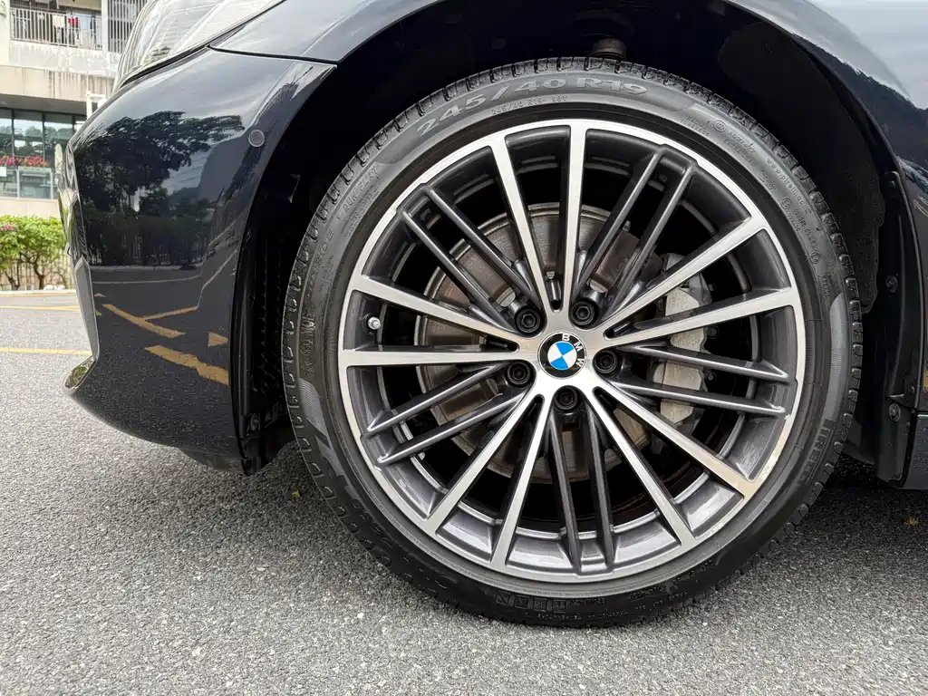 BMW BMW 5 Series 2022 Model Year Facelift 530Li Leading Type M Sport Package 2022 - thumbnail 23