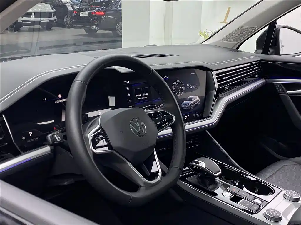Volkswagen Volkswagen Touareg 2022 3.0TSI R-Line Black Sport Package 2023 - thumbnail 27