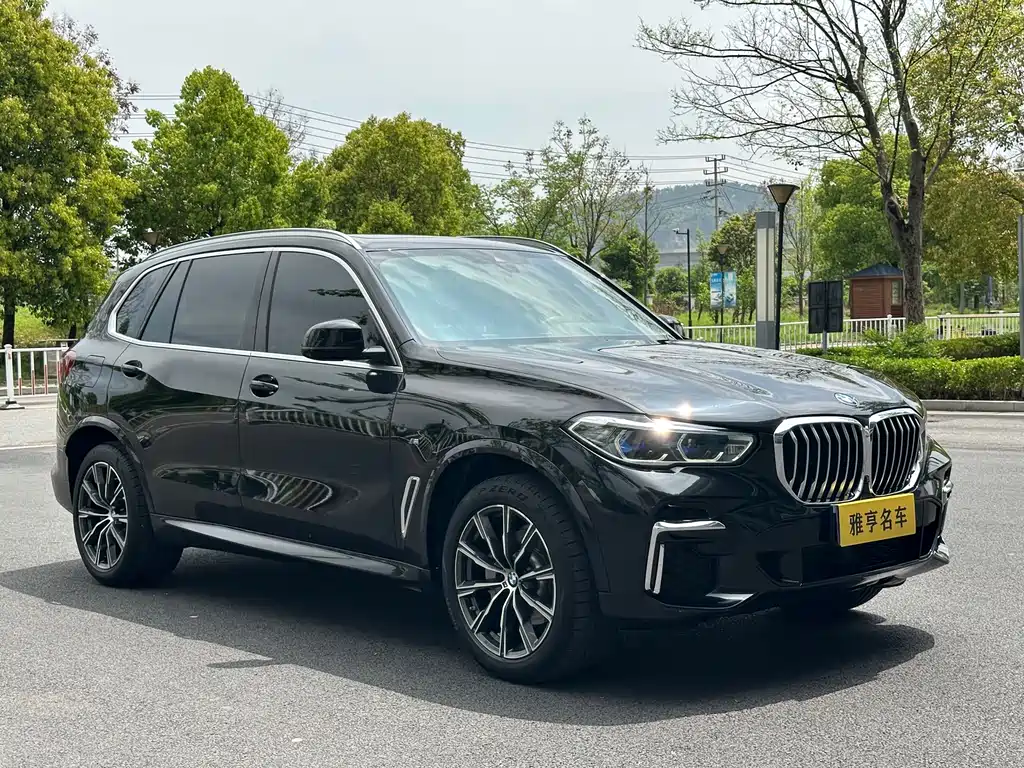 BMW BMW X5 xDrive 30Li M Sport Package Premium 2022 Model Year 2022 - thumbnail 3