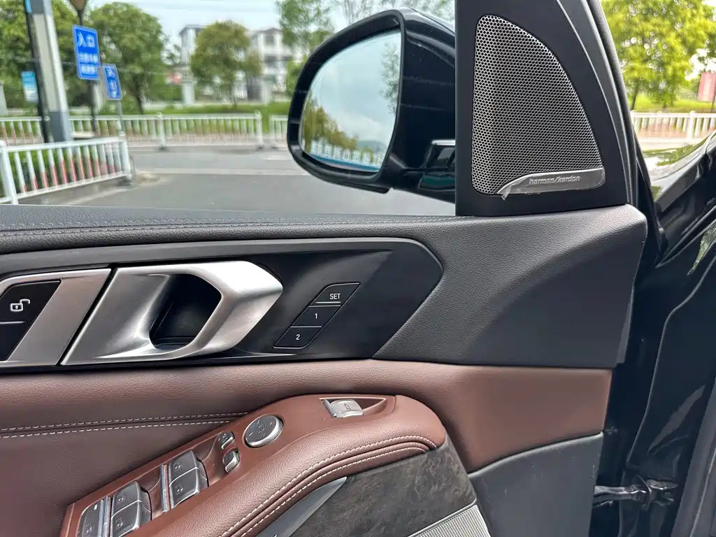 BMW BMW X5 xDrive 30Li M Sport Package Premium 2022 Model Year 2022 - thumbnail 9