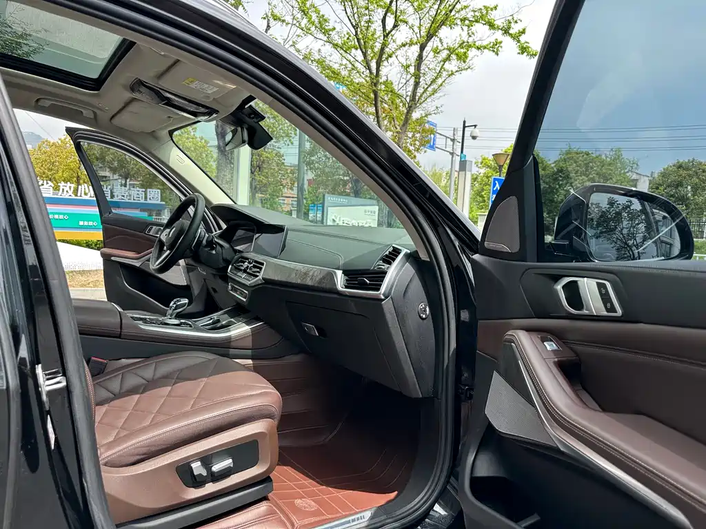 BMW BMW X5 xDrive 30Li M Sport Package Premium 2022 Model Year 2022 - thumbnail 11