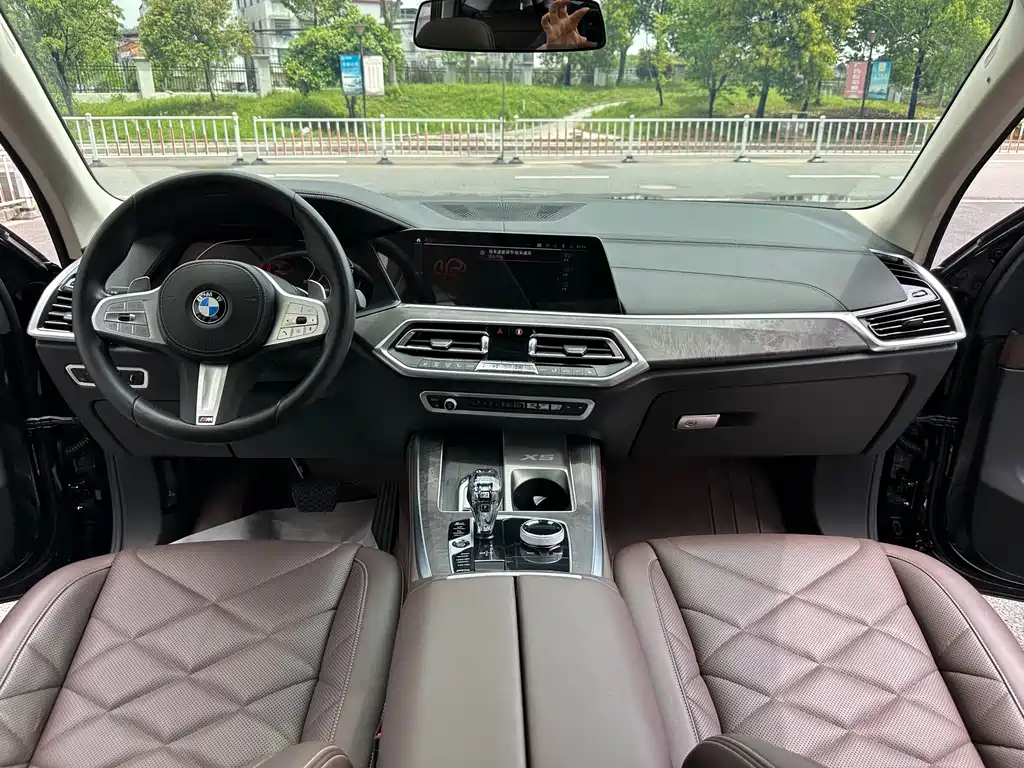 BMW BMW X5 xDrive 30Li M Sport Package Premium 2022 Model Year 2022 - thumbnail 15