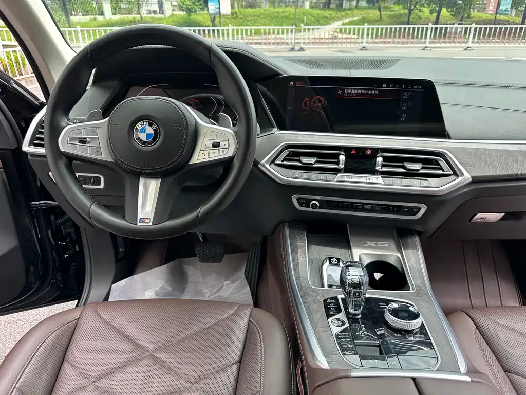 BMW BMW X5 xDrive 30Li M Sport Package Premium 2022 Model Year 2022 - thumbnail 16