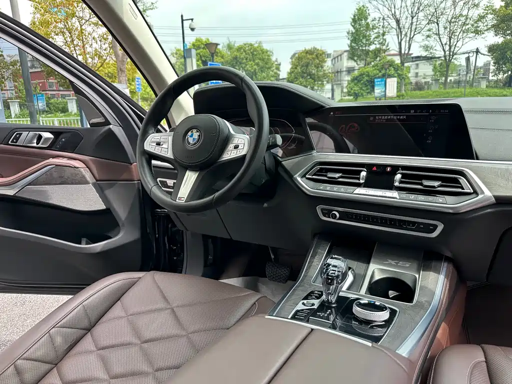 BMW BMW X5 xDrive 30Li M Sport Package Premium 2022 Model Year 2022 - thumbnail 17