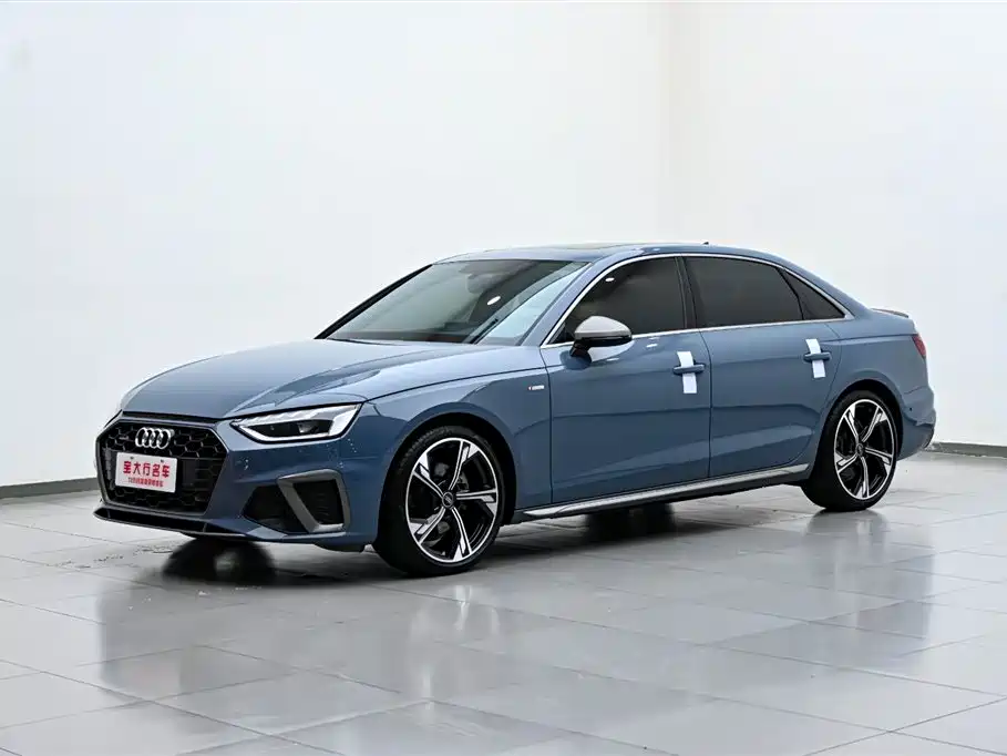 Audi Audi A4L 2022 40 TFSI quattro RS Sport Package 2023 - thumbnail 2