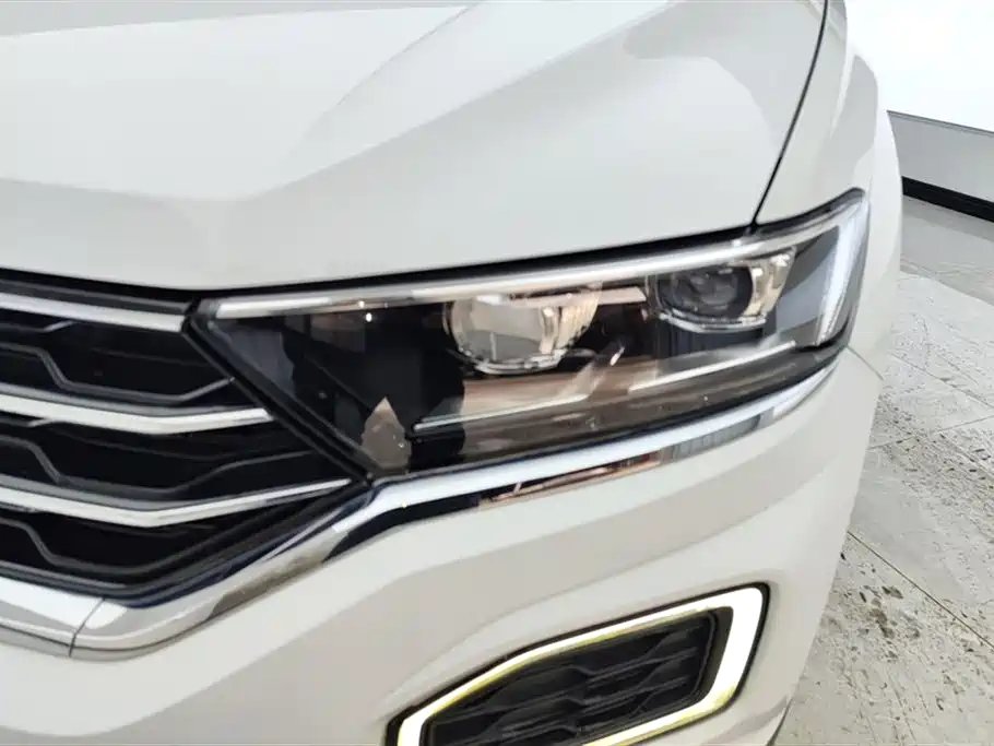 Volkswagen T-Roc 2021 280TSI DSG 2WD Comfort Connect Edition 2022 - thumbnail 5