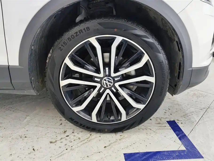 Volkswagen T-Roc 2021 280TSI DSG 2WD Comfort Connect Edition 2022 - thumbnail 6