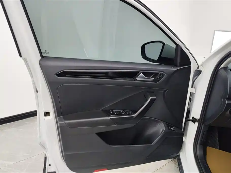 Volkswagen T-Roc 2021 280TSI DSG 2WD Comfort Connect Edition 2022 - thumbnail 7