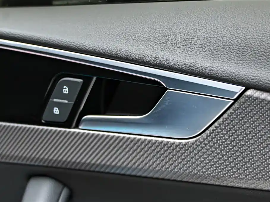 Audi Audi A4L 2022 40 TFSI quattro RS Sport Package 2023 - thumbnail 30